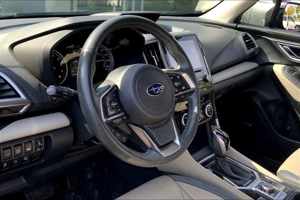 2022 Subaru Forester Limited photo 11