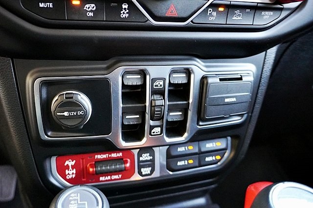 Certified Used 2022 Red Jeep Unlimited Rubicon 392 image 31