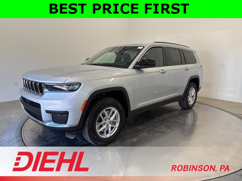 2025 Jeep Grand Cherokee Laredo photo 3
