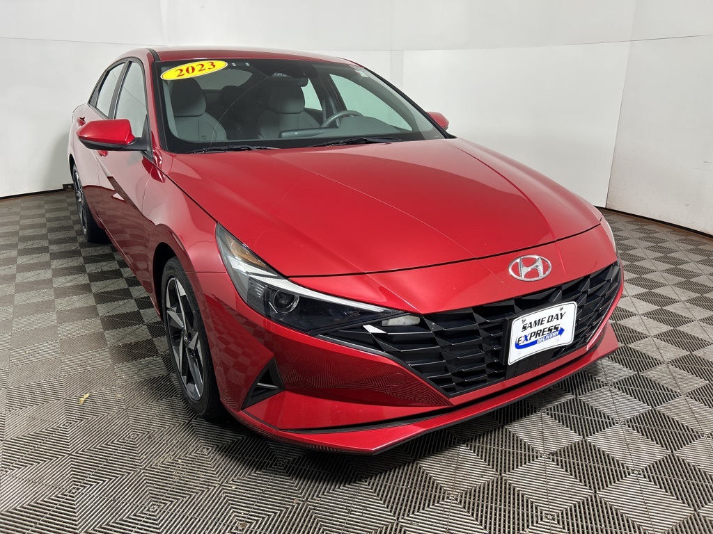 2023 Hyundai Elantra SEL photo 5