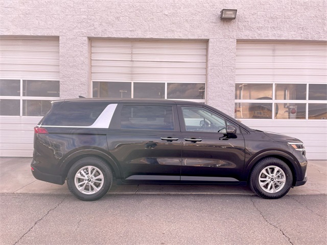 2024 Kia Carnival LX Seat Pkg's photo