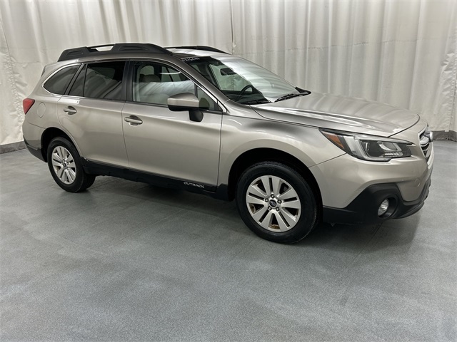 2019 Subaru Outback Premium's photo