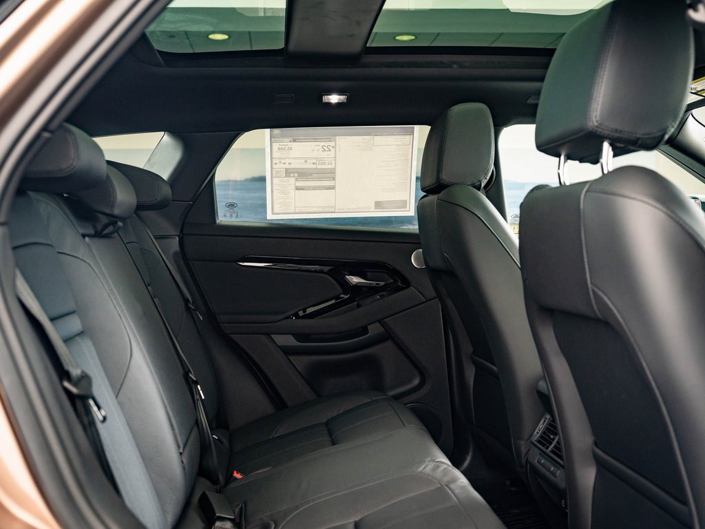 2026 Land Rover Range Rover Evoque Dynamic SE photo 33