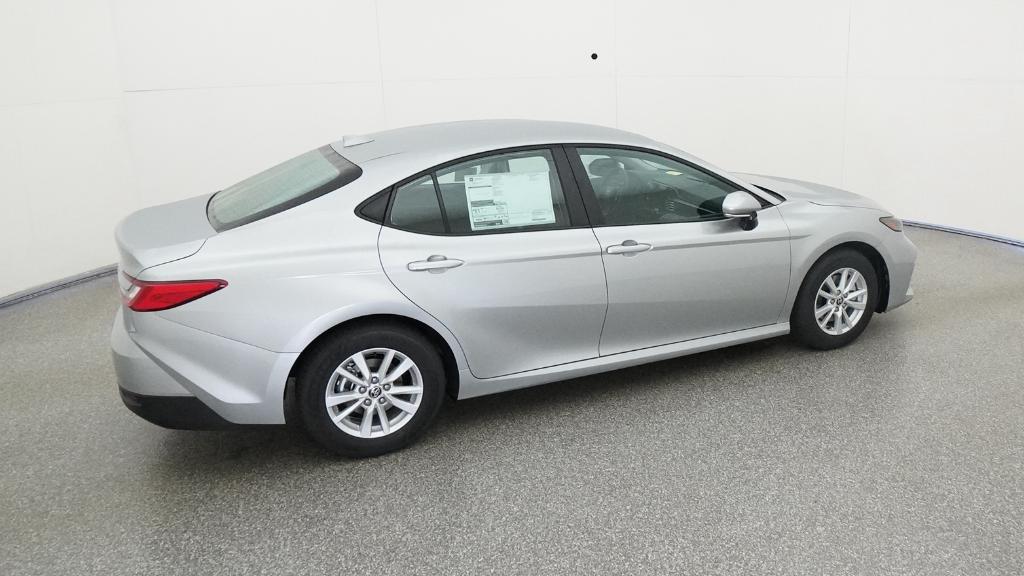 2026 Toyota Camry LE photo 24