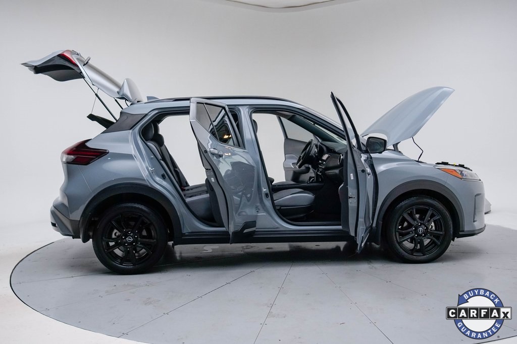 2022 Nissan Kicks SR photo 26