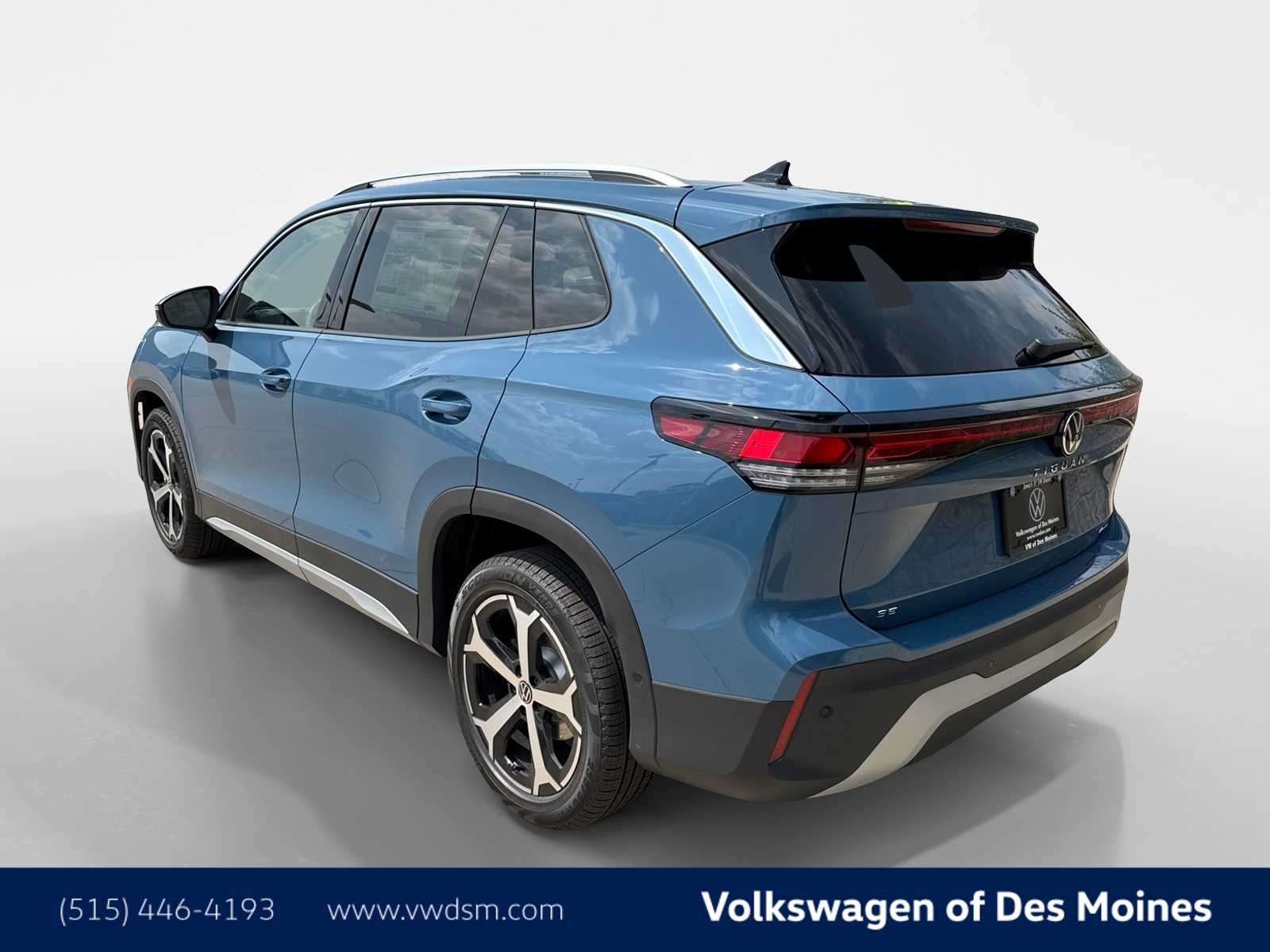 2025 Volkswagen Tiguan SE photo 4