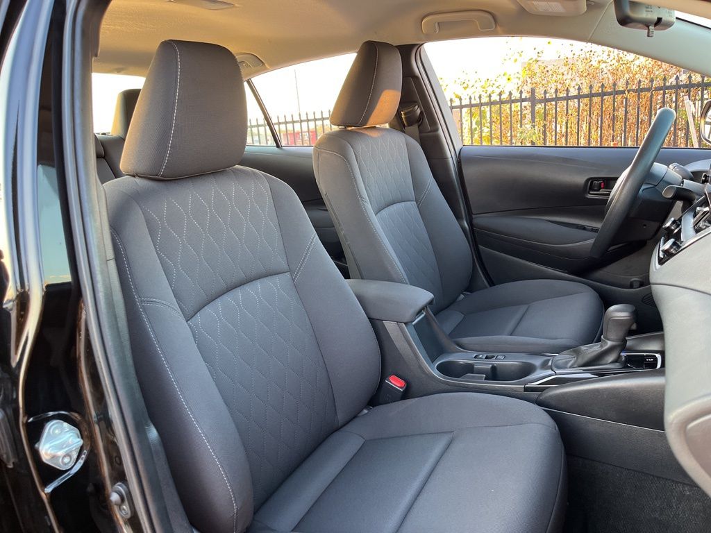 2023 Toyota Corolla LE photo 25