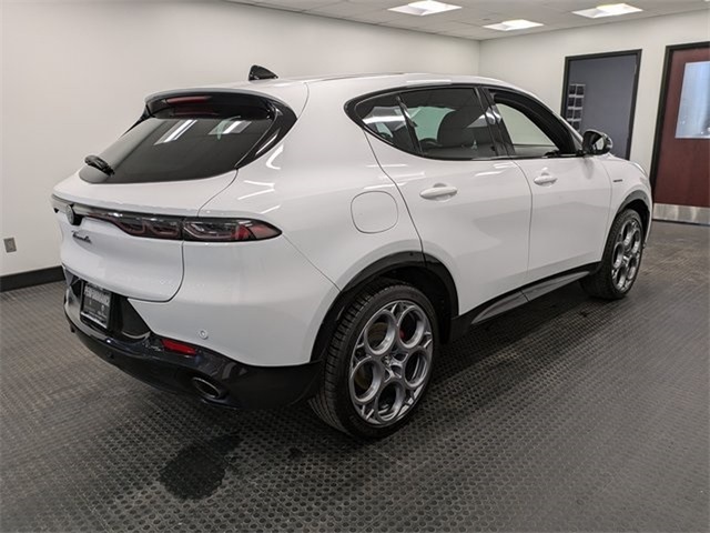 2024 Alfa Romeo Tonale Veloce photo 4