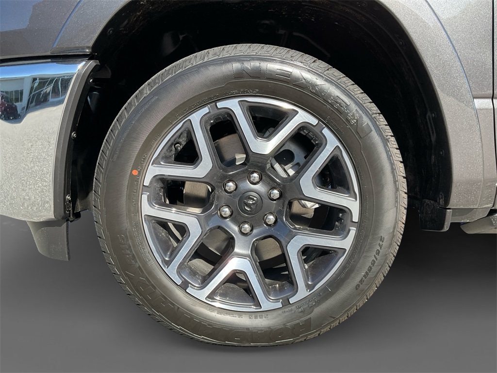 2026 Ram 1500 Laramie photo 14