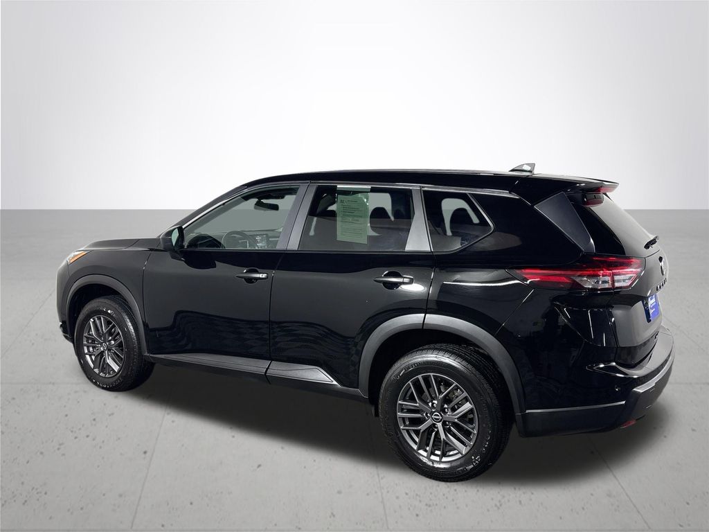 2024 Nissan Rogue S photo 8