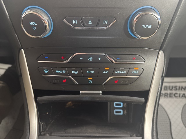 2018 Ford Edge SEL photo 13