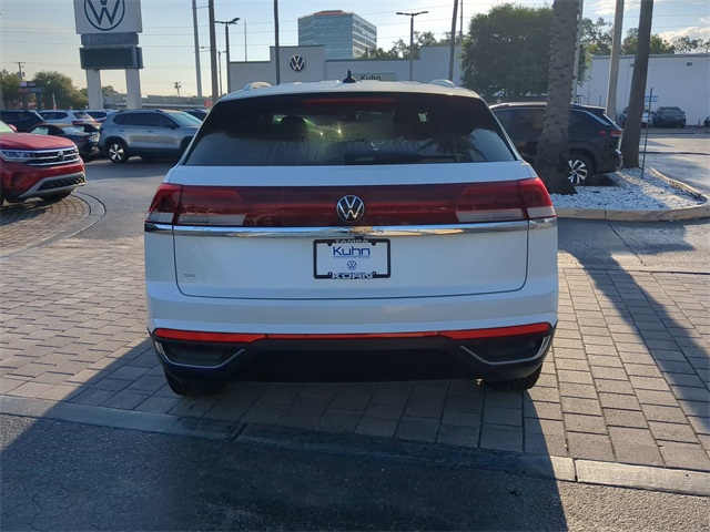 2026 Volkswagen Atlas Cross Sport SE photo 4