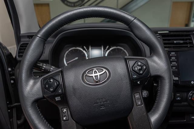 2022 Toyota 4Runner TRD Off-Road Premium photo 5