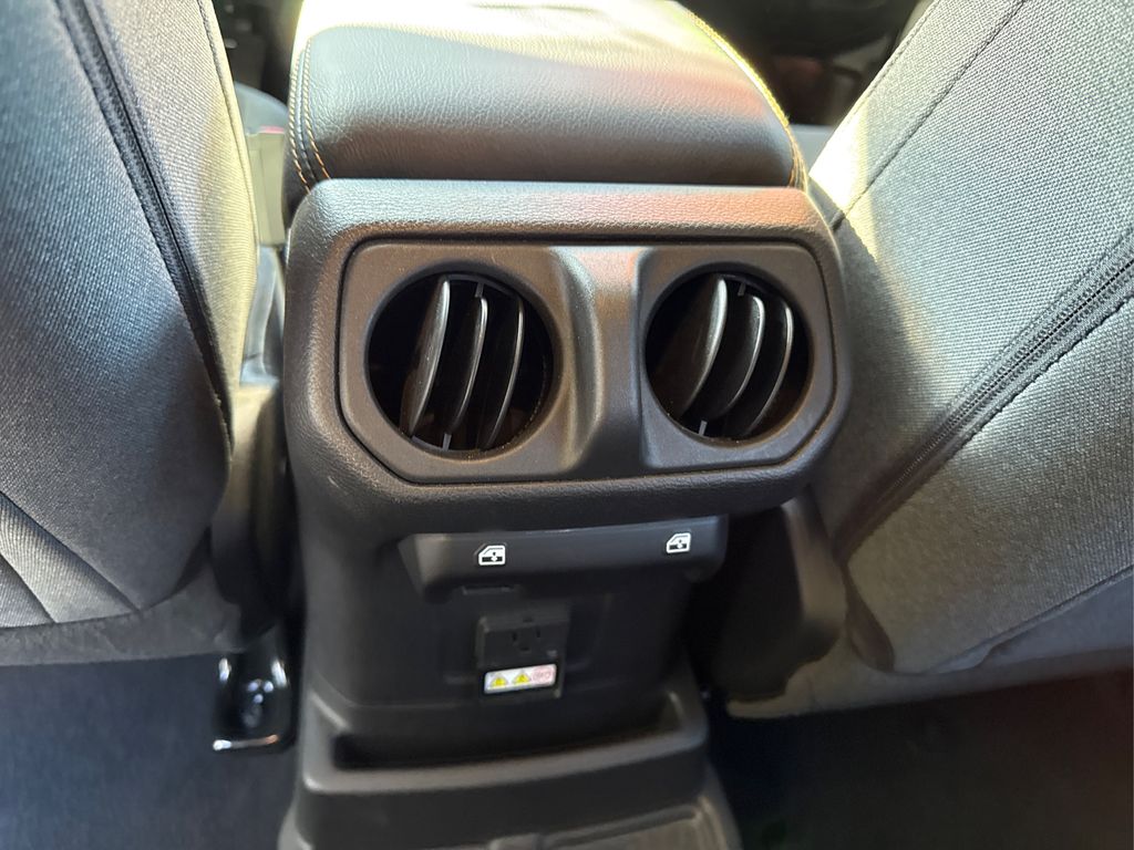 2024 Jeep Wrangler Sahara 4xe photo 22