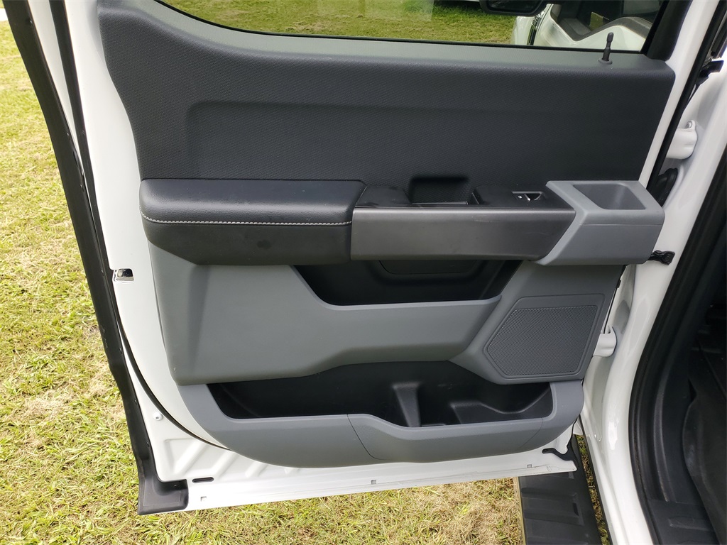 2021 Ford F-150 XLT photo 26