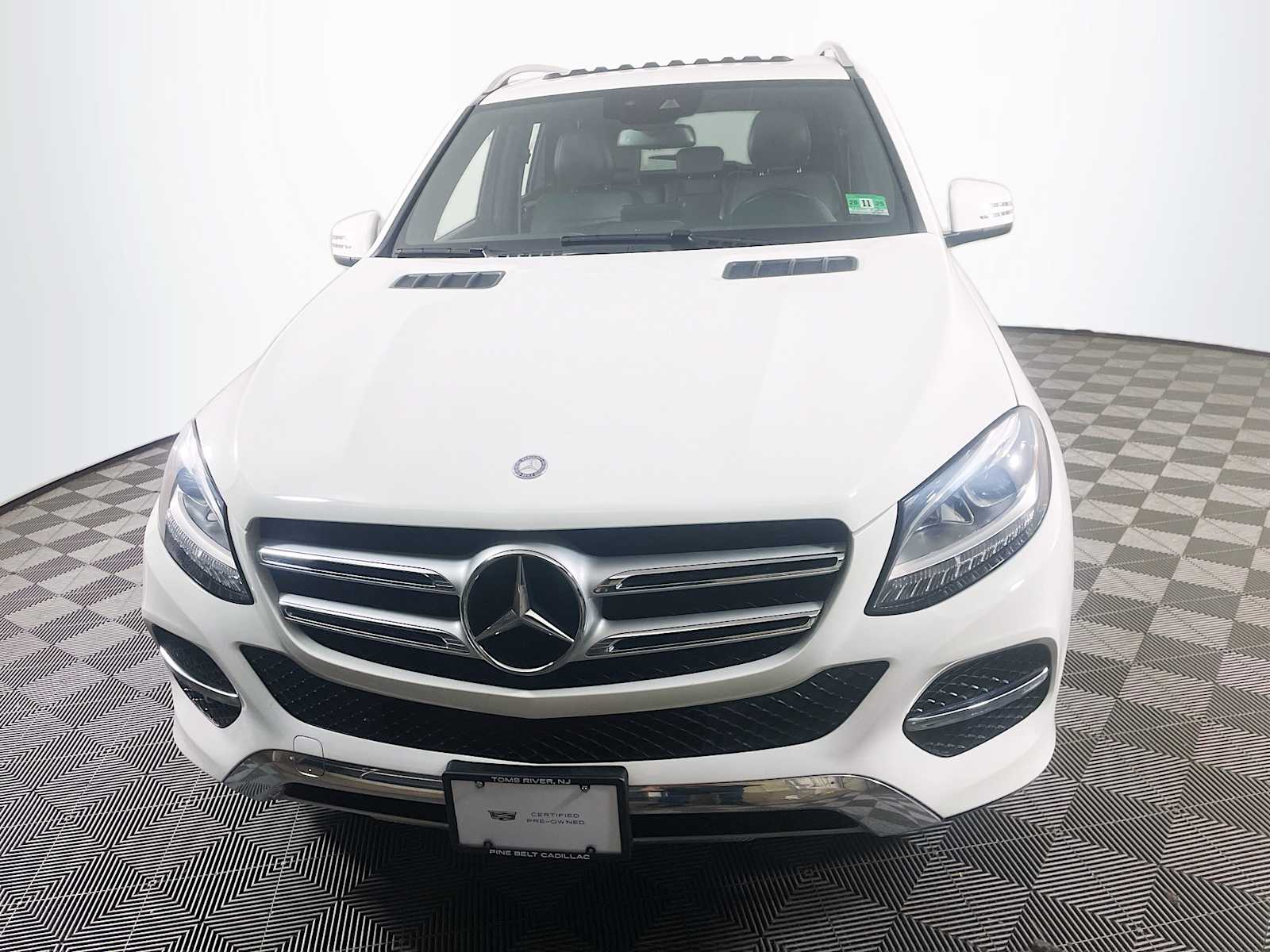 Used 2016 Mercedes-Benz GLE-Class GLE350 with VIN 4JGDA5HBXGA800631 for sale in Keyport, NJ