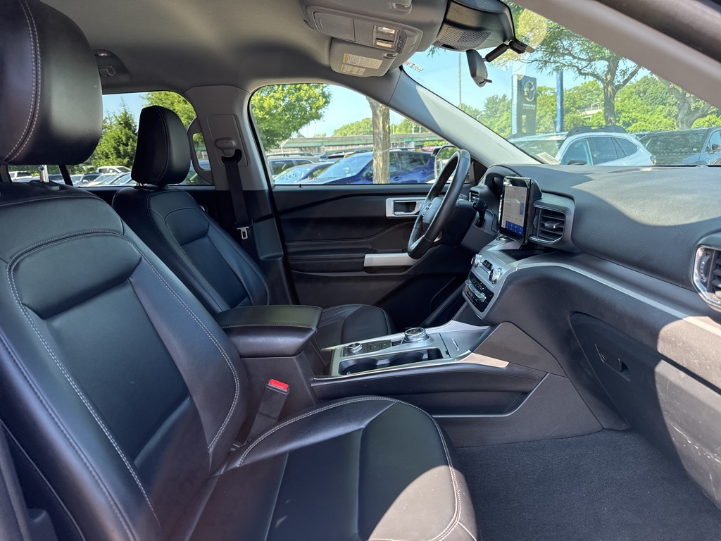2022 Ford Explorer XLT photo 27