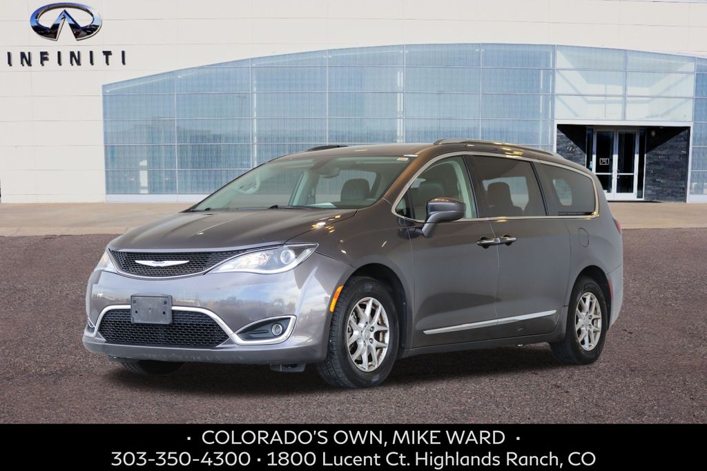 2020 Chrysler Pacifica Touring L's photo