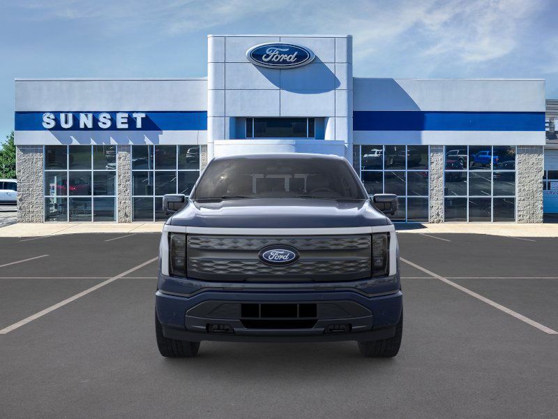2025 Ford F-150 Lightning Lariat photo 6