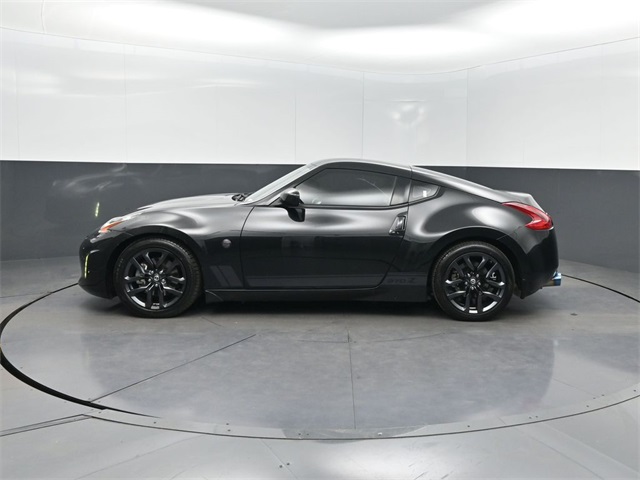 2018 Nissan 370Z Base photo 2