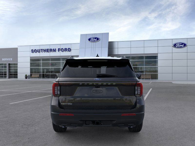 2025 Ford Explorer photo 3