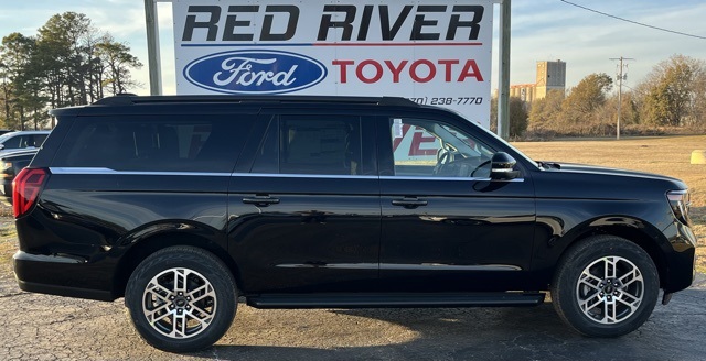 2025 Ford Expedition Active's photo