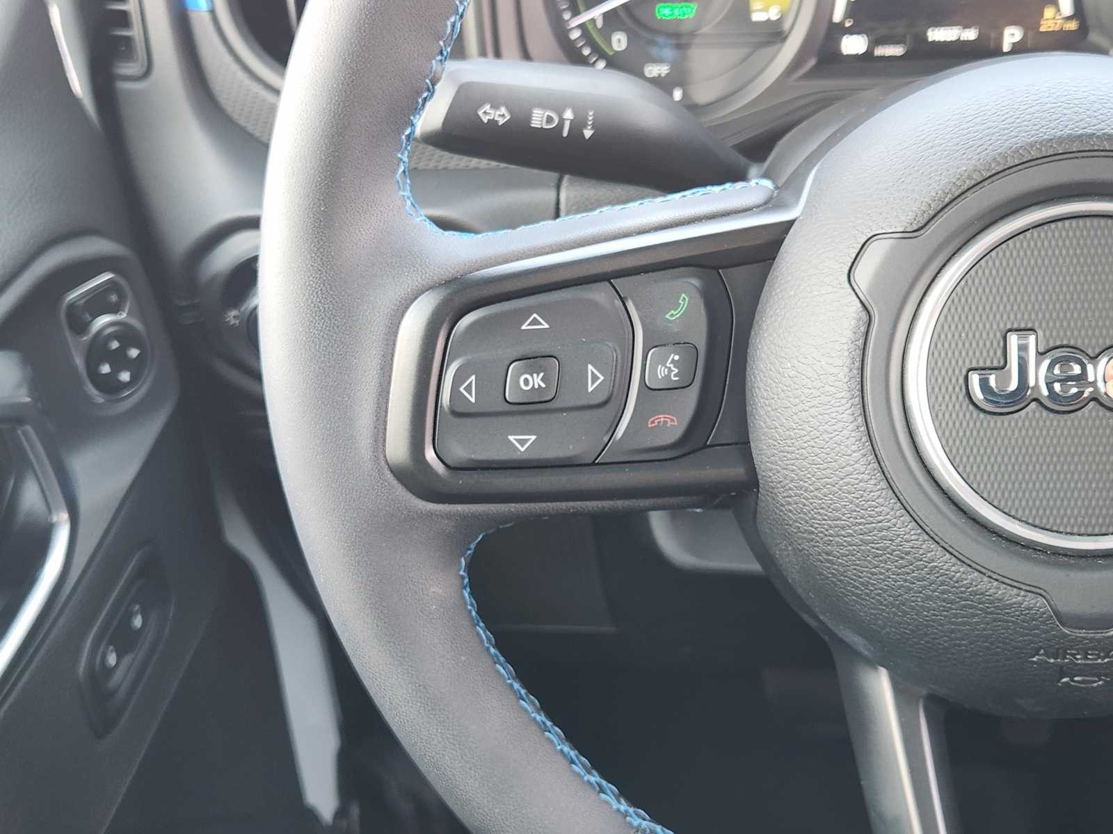 2024 Jeep Wrangler 4xe Rubicon X photo 27