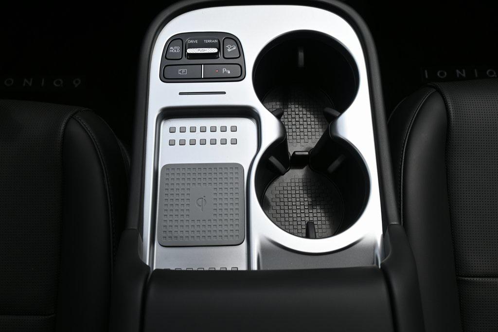 2026 Hyundai Ioniq SEL photo 21