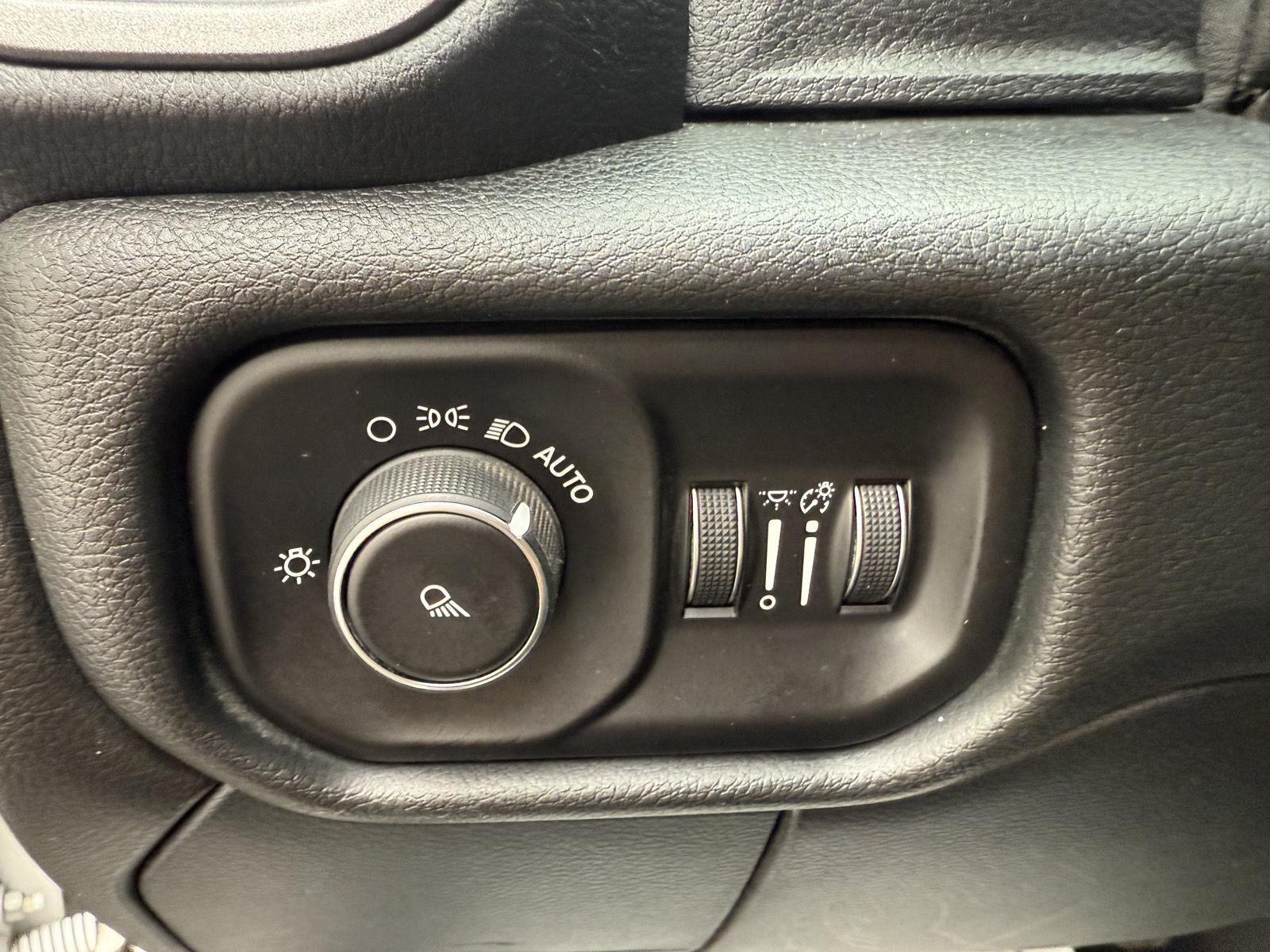 2020 Ram 2500 Tradesman photo 13