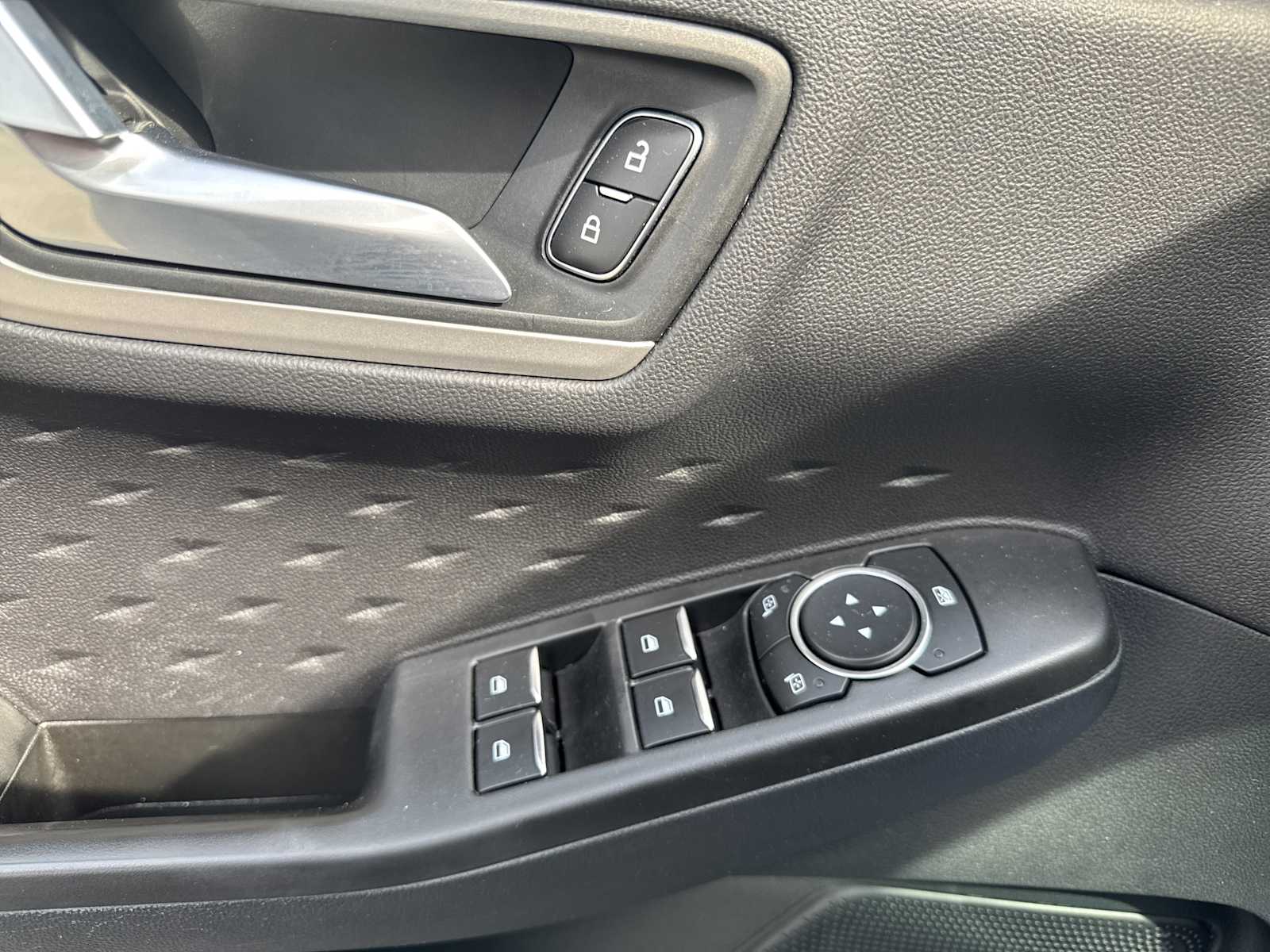 2020 Ford Escape SE photo 14