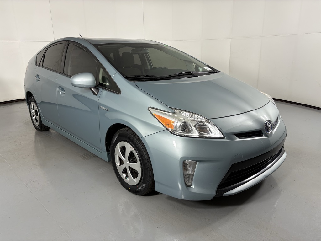 2015 Toyota Prius Two photo 2