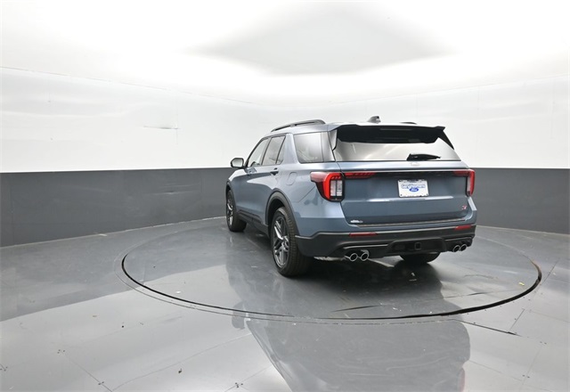 2026 Ford Explorer ST photo 2