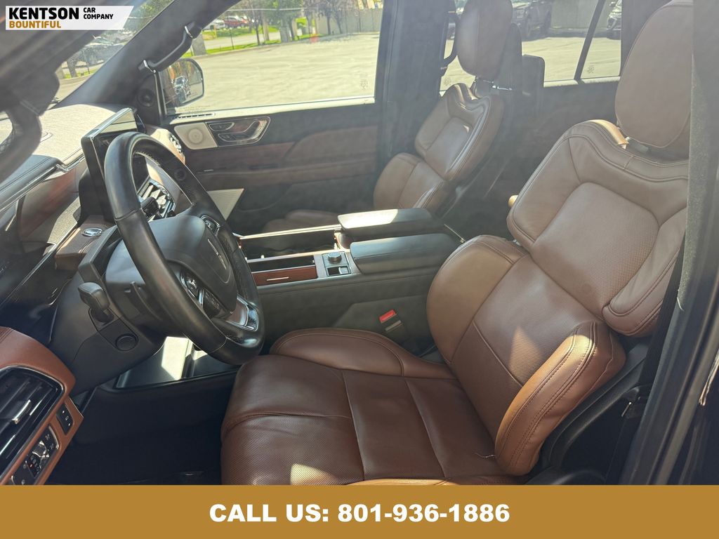 2022 Lincoln Navigator L Reserve photo 31