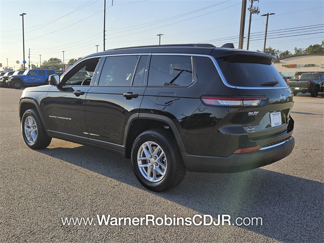 2025 Jeep Grand Cherokee Laredo photo 9