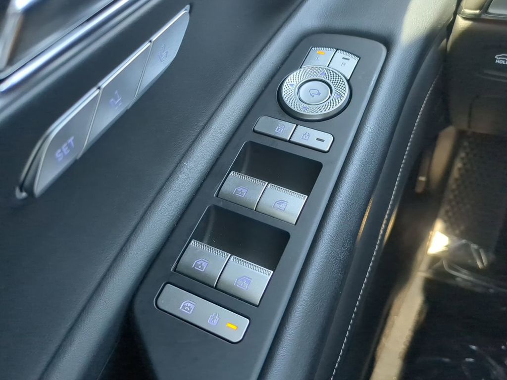 2024 Genesis GV80 3.5T Advanced photo 24