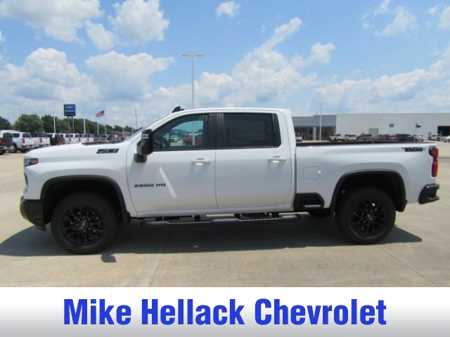 2025 Chevrolet Silverado 2500HD LT photo 3