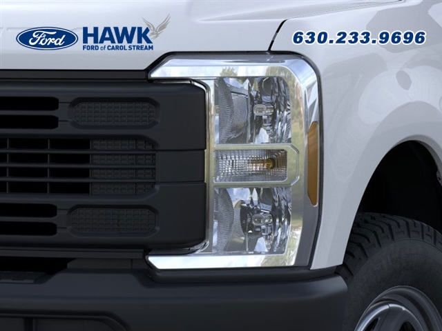 2025 FORD F-350 - Image 18