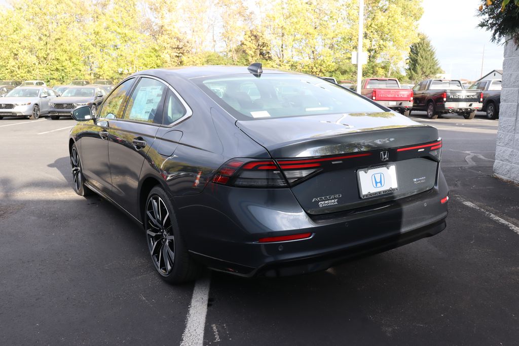 2025 Honda Accord Touring photo 3