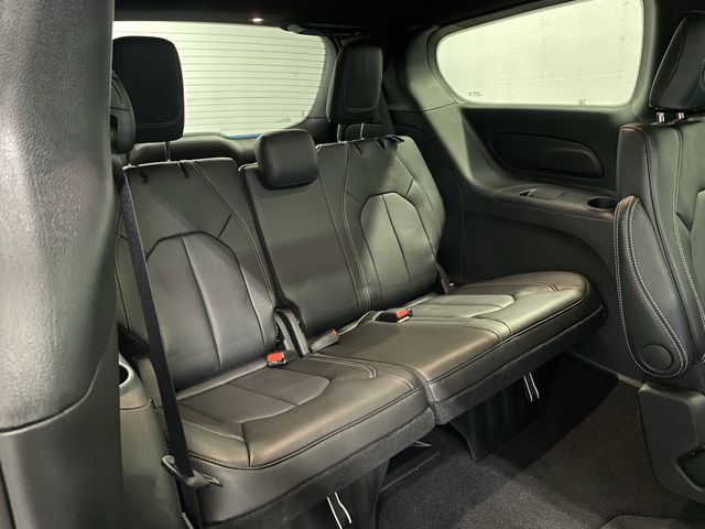 2026 Chrysler Pacifica photo 32