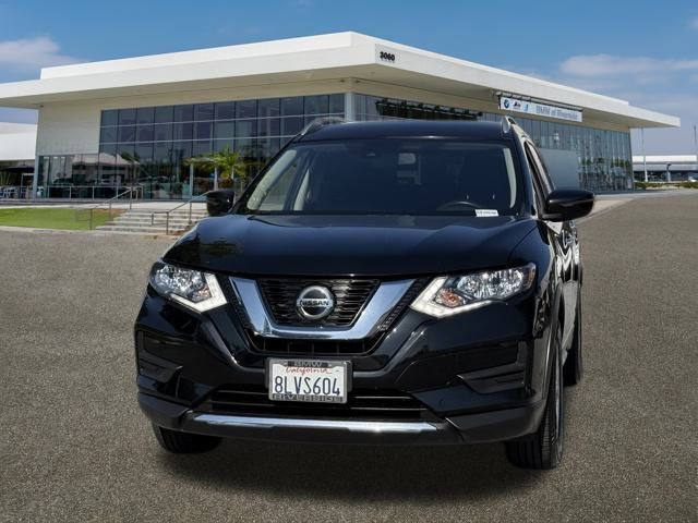 2019 Nissan Rogue SV photo 5