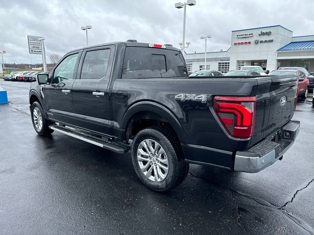 2025 Ford F-150 Lariat photo 2