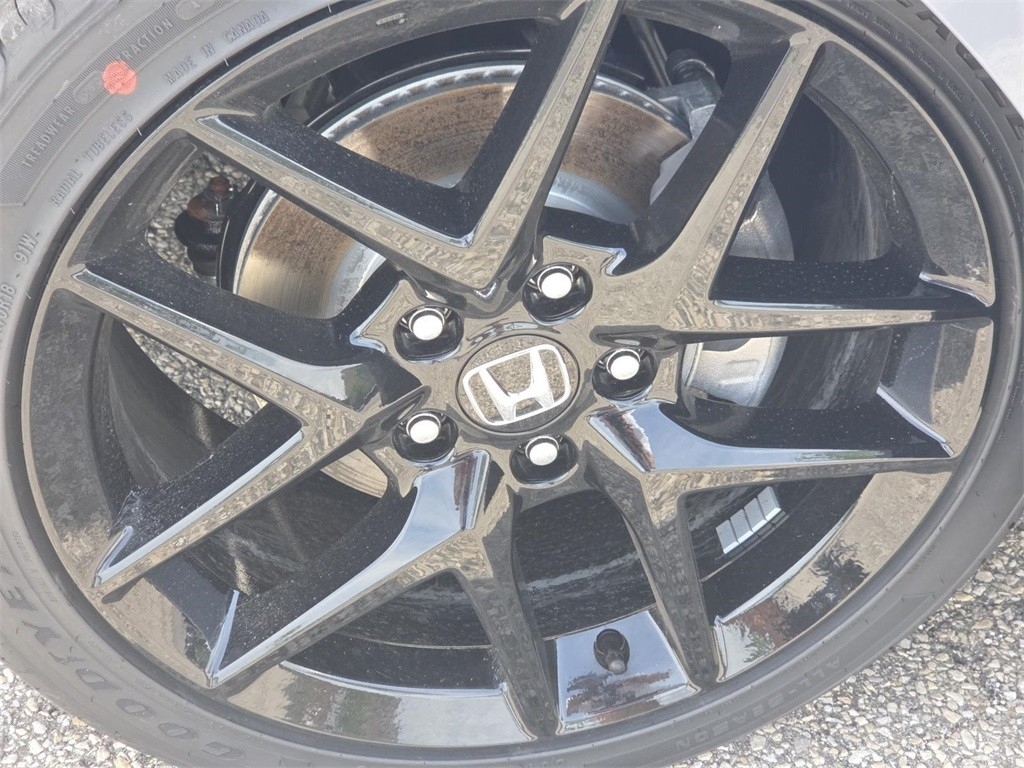 2025 Honda Civic Sport photo 3