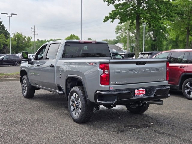 2025 Chevrolet Silverado 2500HD Custom photo 9