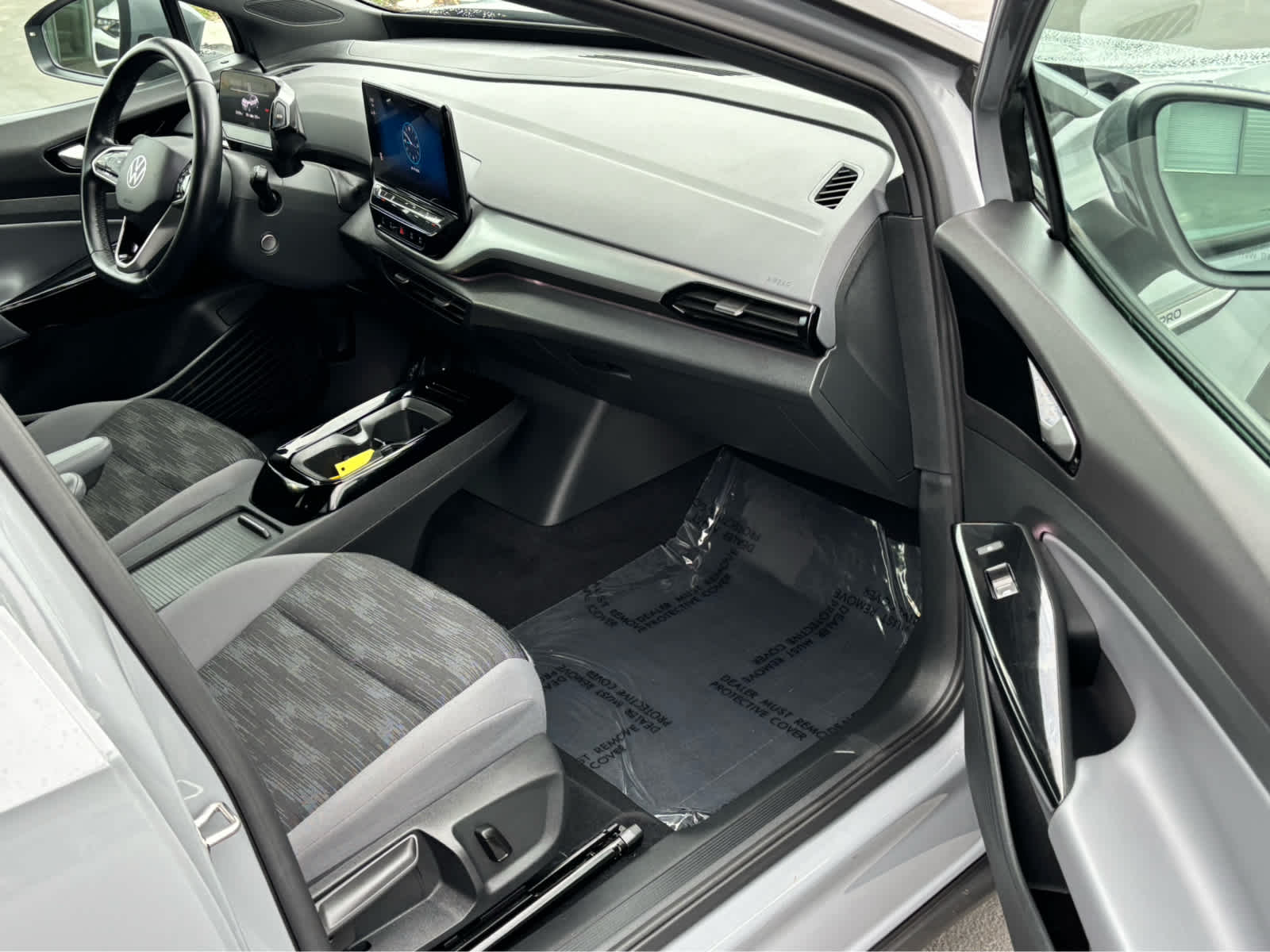 2022 Volkswagen ID.4 Pro photo 21