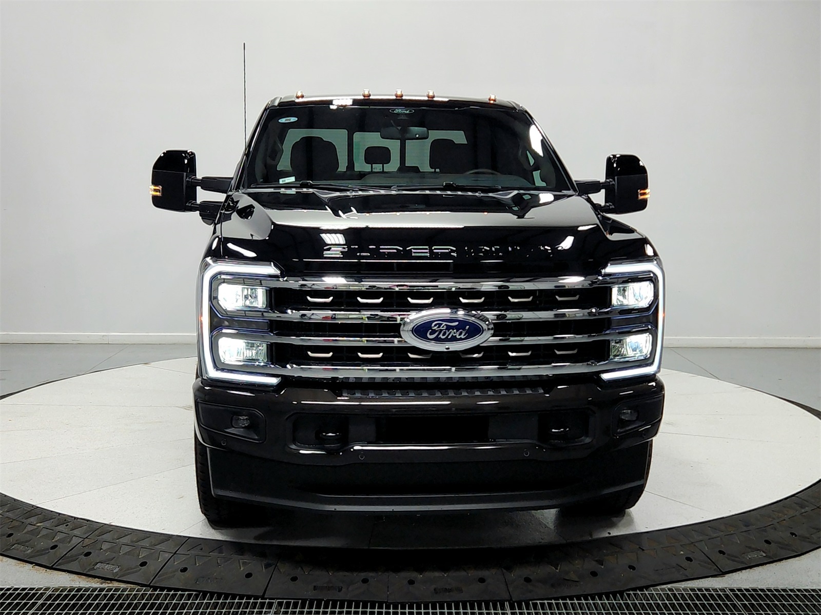 2025 Ford F-250 King Ranch photo 2