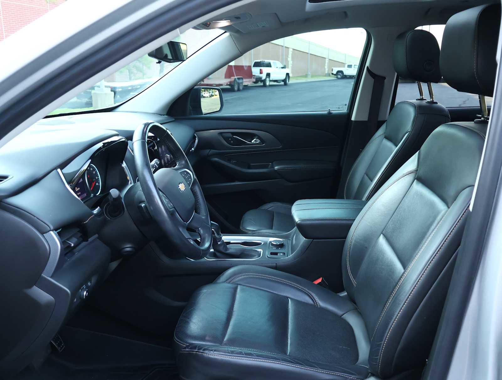 2021 Chevrolet Traverse Premier photo 10