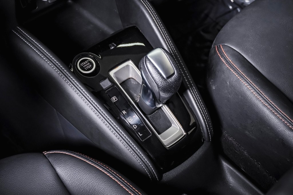 2019 Nissan Kicks SR photo 24