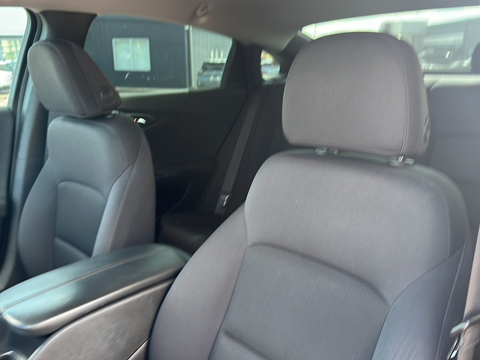 2022 Chevrolet Malibu 1LT photo 4