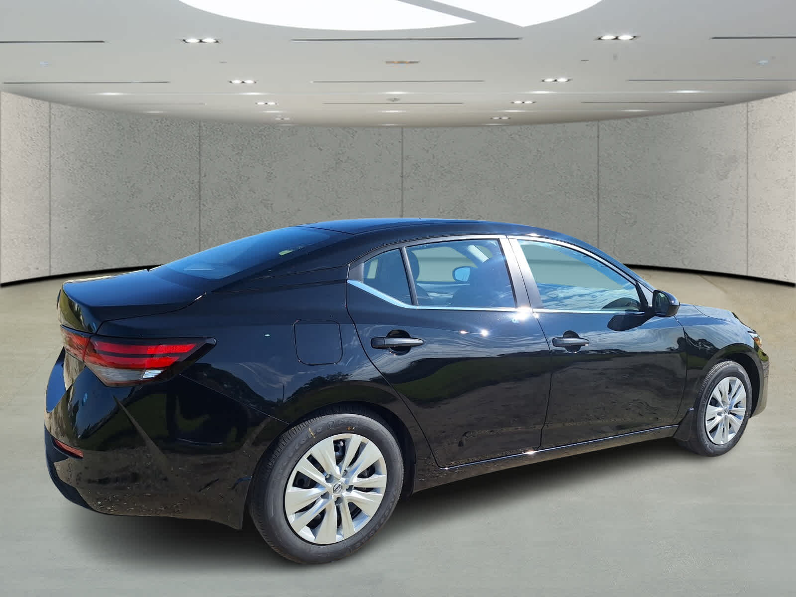 2025 Nissan Sentra S photo 5