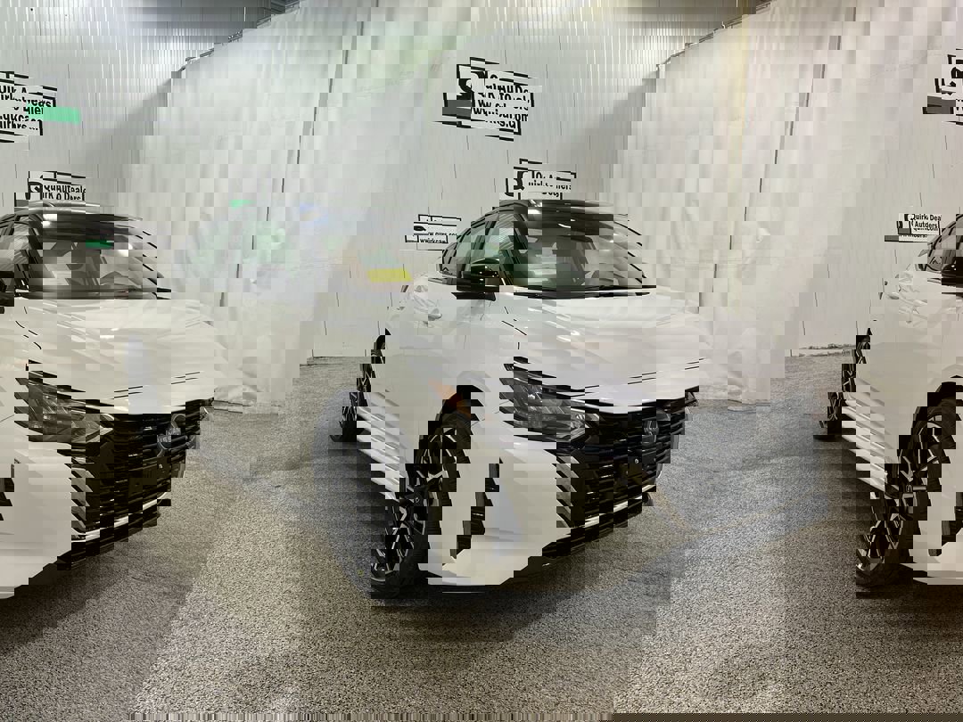 2025 Nissan Sentra SR's photo